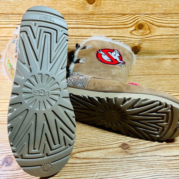 Bailey Bow Ugg Boots NWOB custom bling with patches - Picture 4 of 10